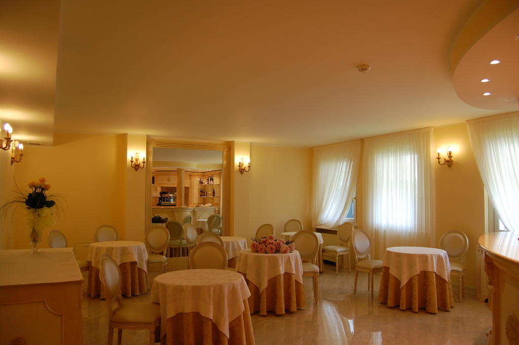 Hotel Motel Gold Calcinate Zewnętrze zdjęcie