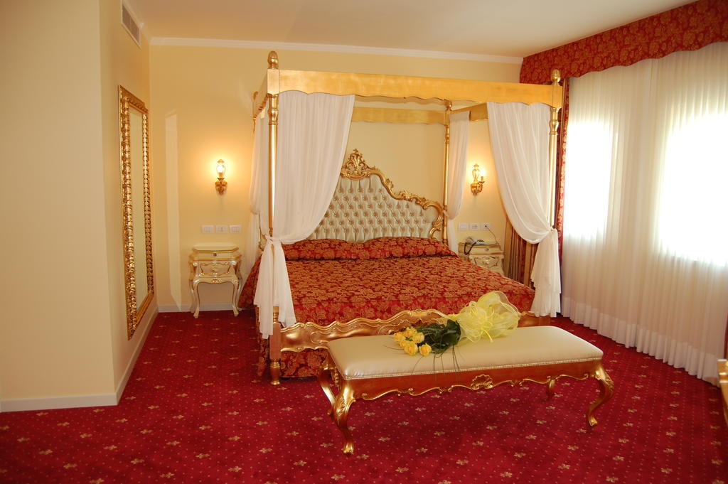 Hotel Motel Gold Calcinate Pokój zdjęcie