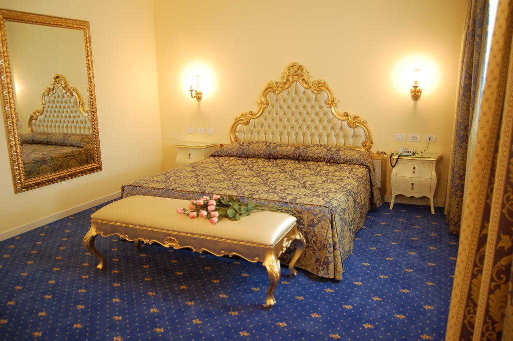 Hotel Motel Gold Calcinate Pokój zdjęcie