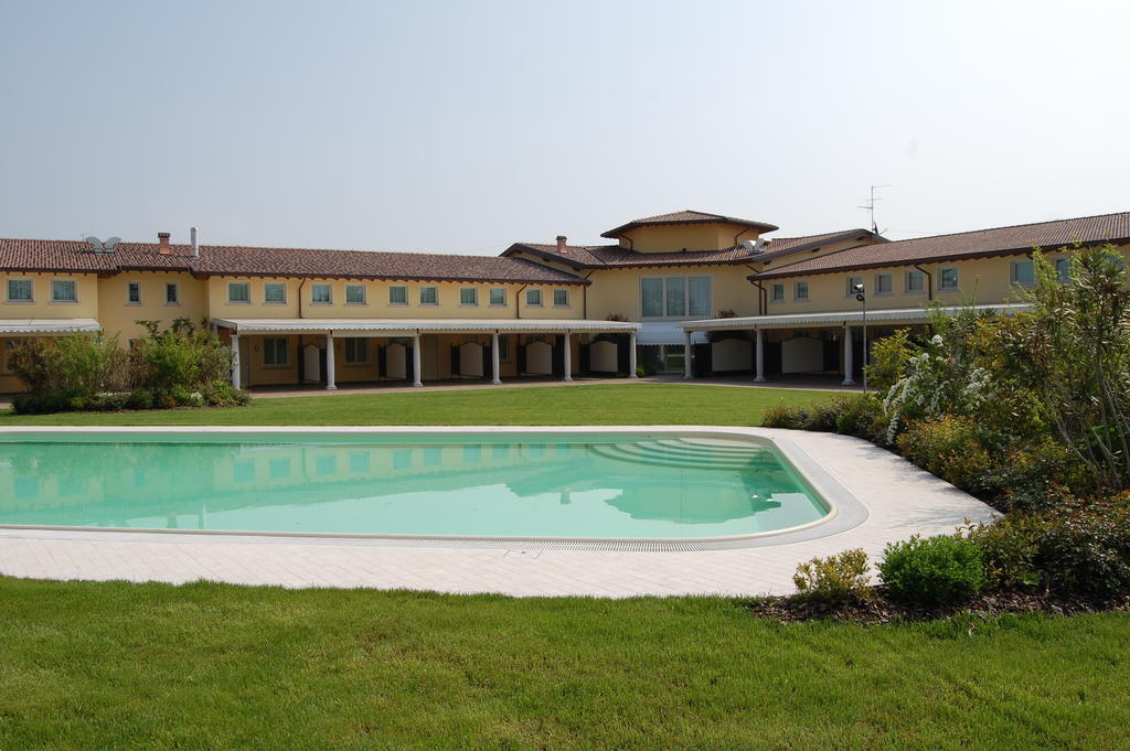 Hotel Motel Gold Calcinate Zewnętrze zdjęcie