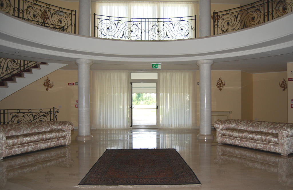 Hotel Motel Gold Calcinate Zewnętrze zdjęcie