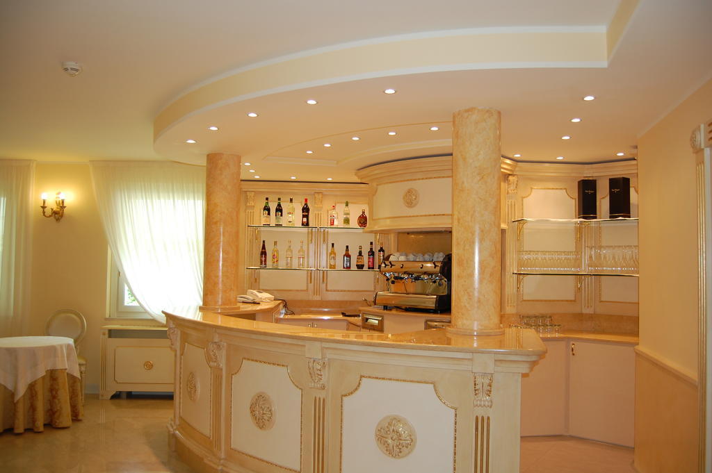 Hotel Motel Gold Calcinate Zewnętrze zdjęcie