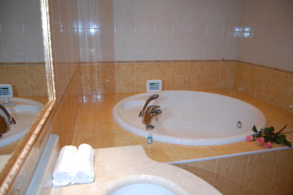 Hotel Motel Gold Calcinate Zewnętrze zdjęcie