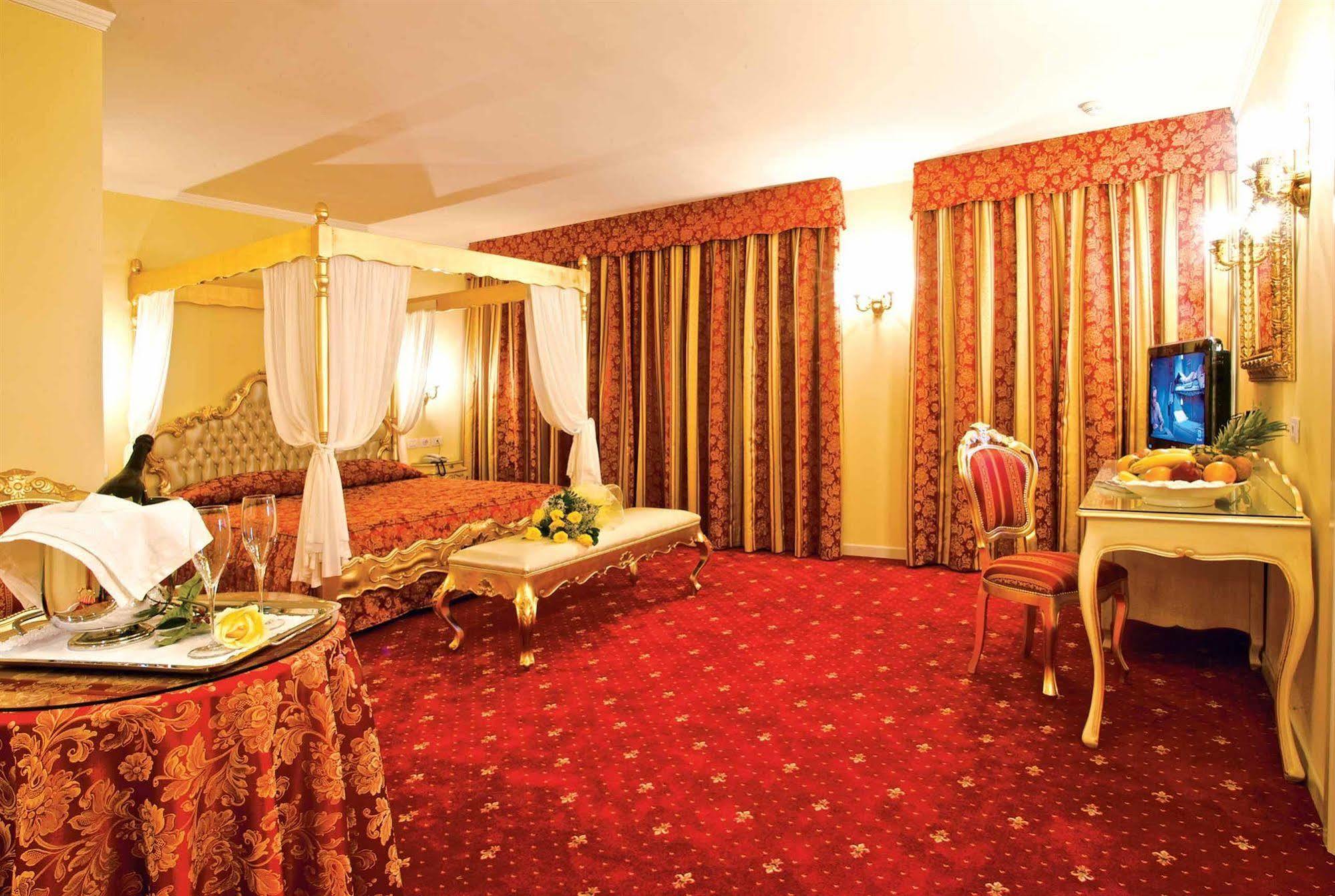 Hotel Motel Gold Calcinate Zewnętrze zdjęcie