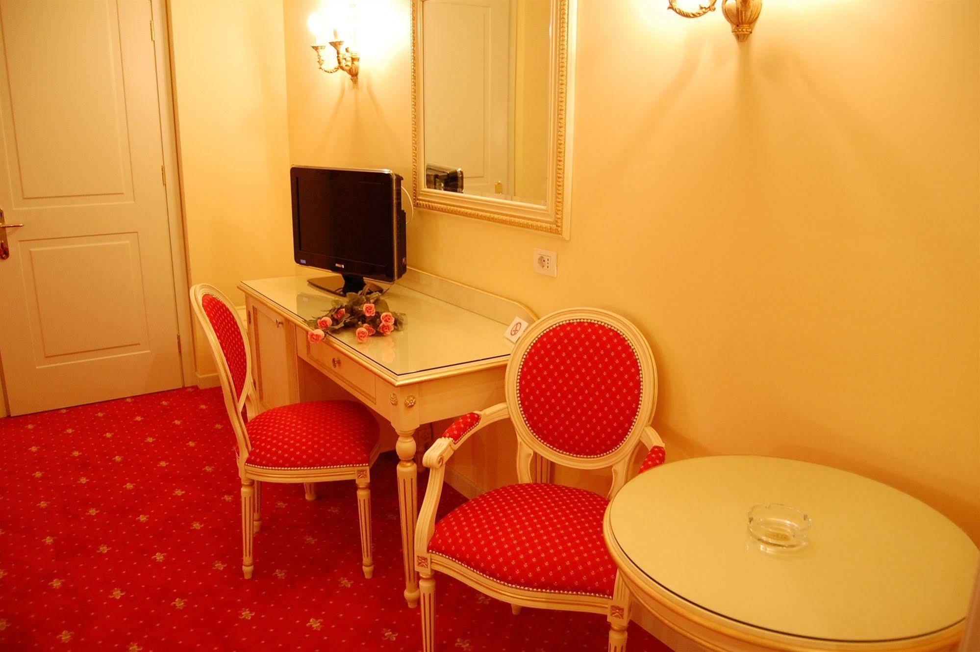 Hotel Motel Gold Calcinate Zewnętrze zdjęcie