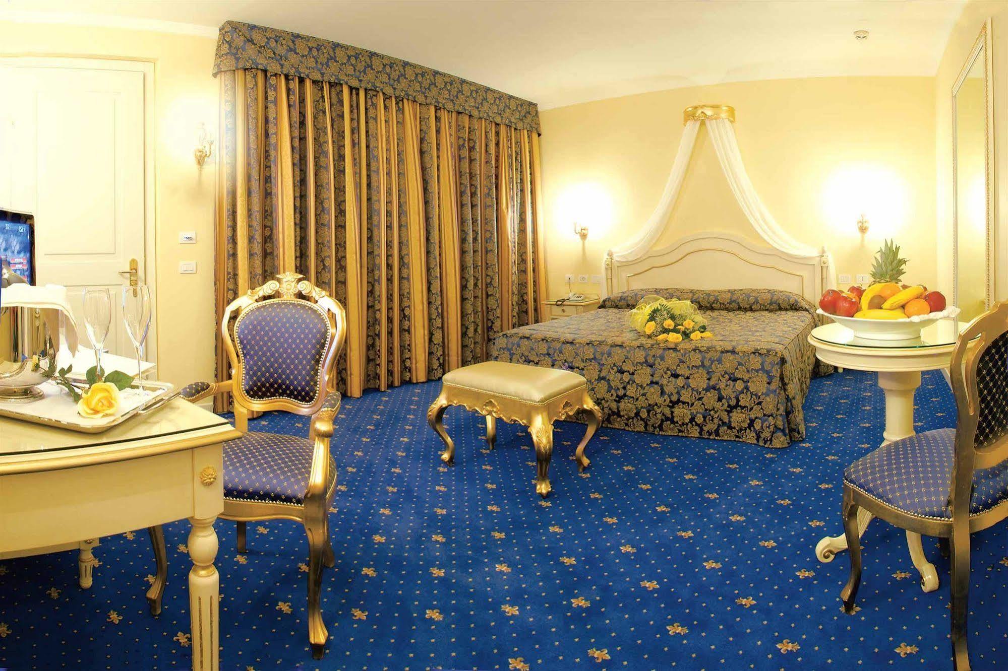 Hotel Motel Gold Calcinate Zewnętrze zdjęcie