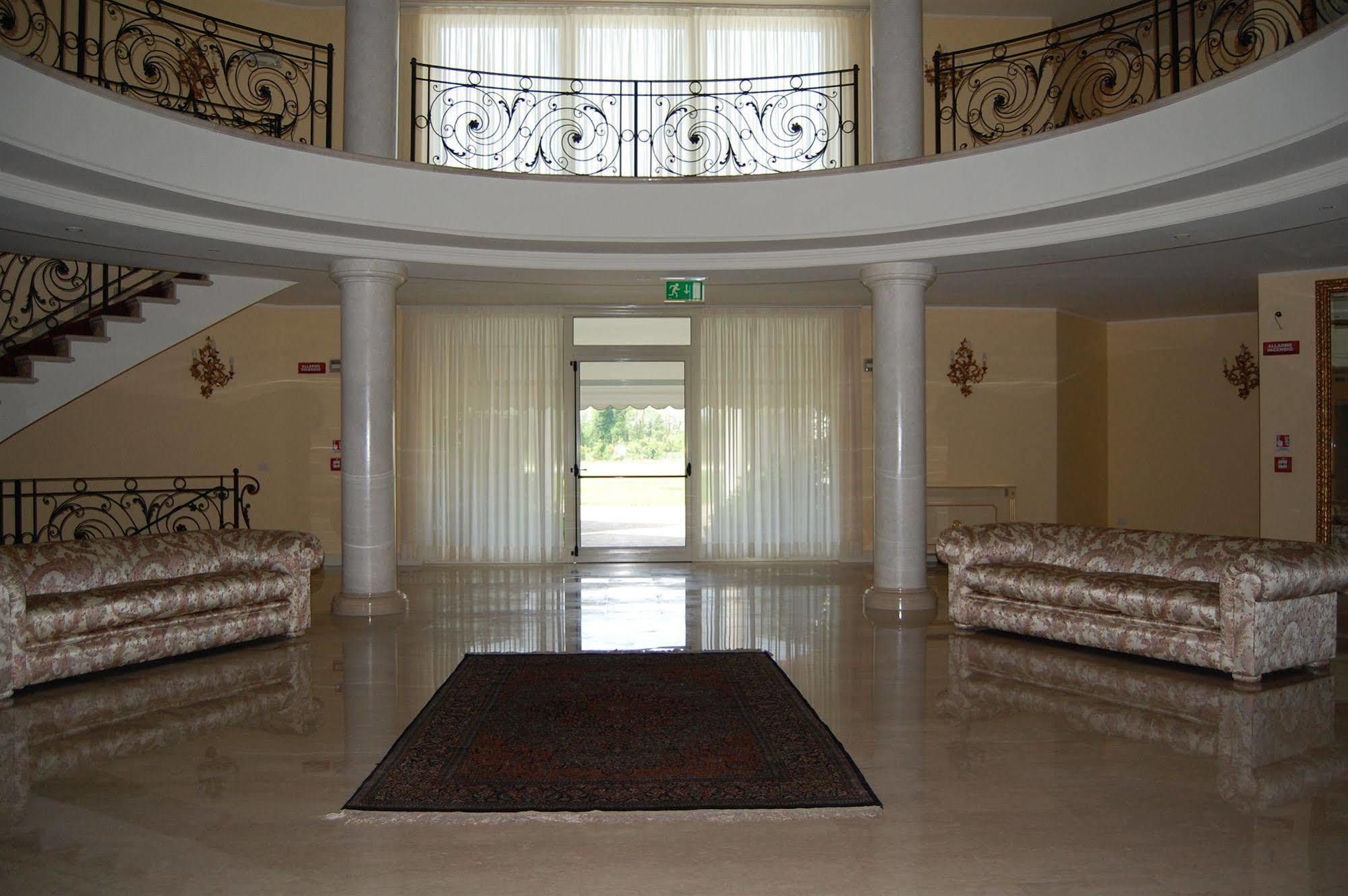Hotel Motel Gold Calcinate Zewnętrze zdjęcie